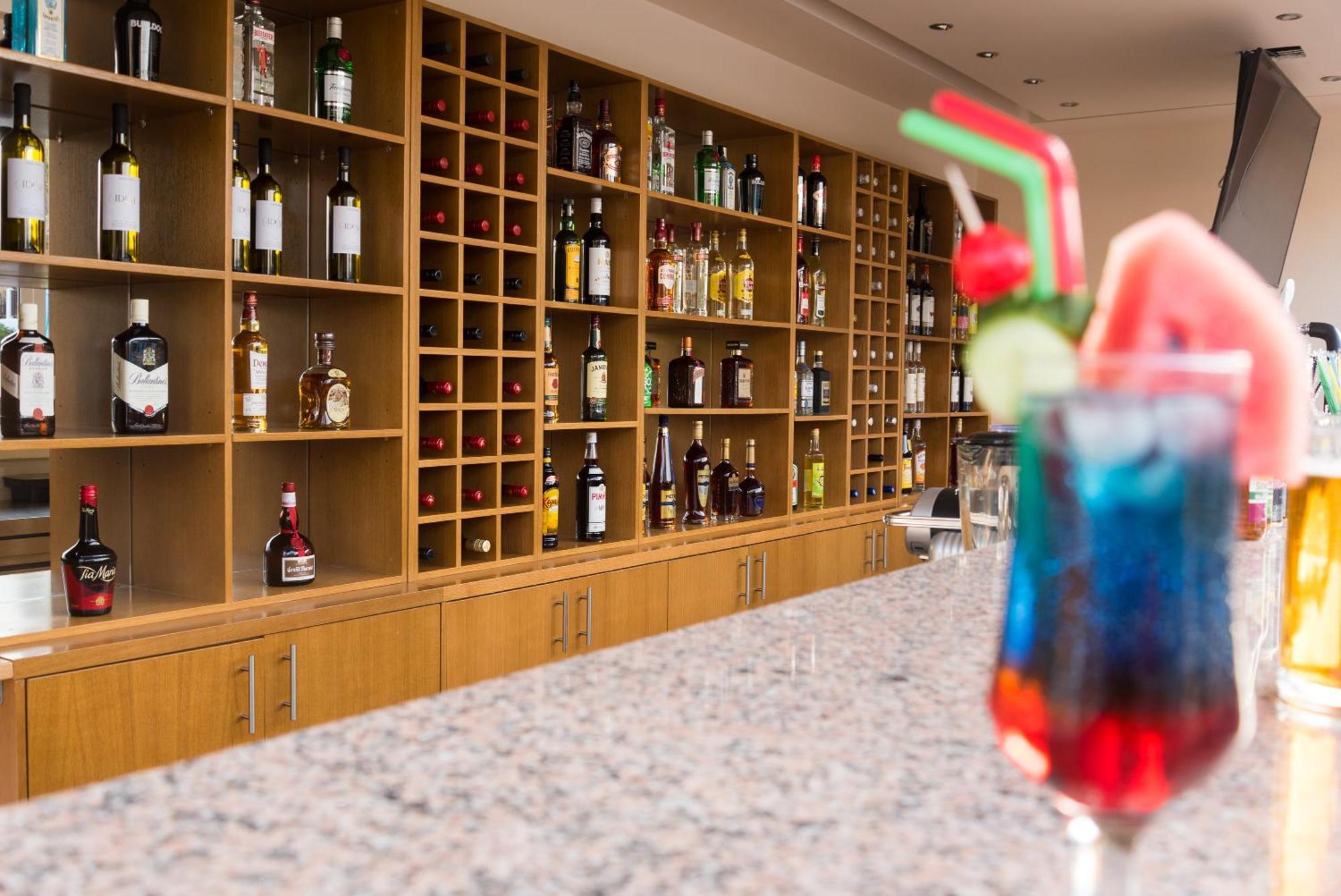Amaryllis Front Beach Hotel Lárdosz Kültér fotó