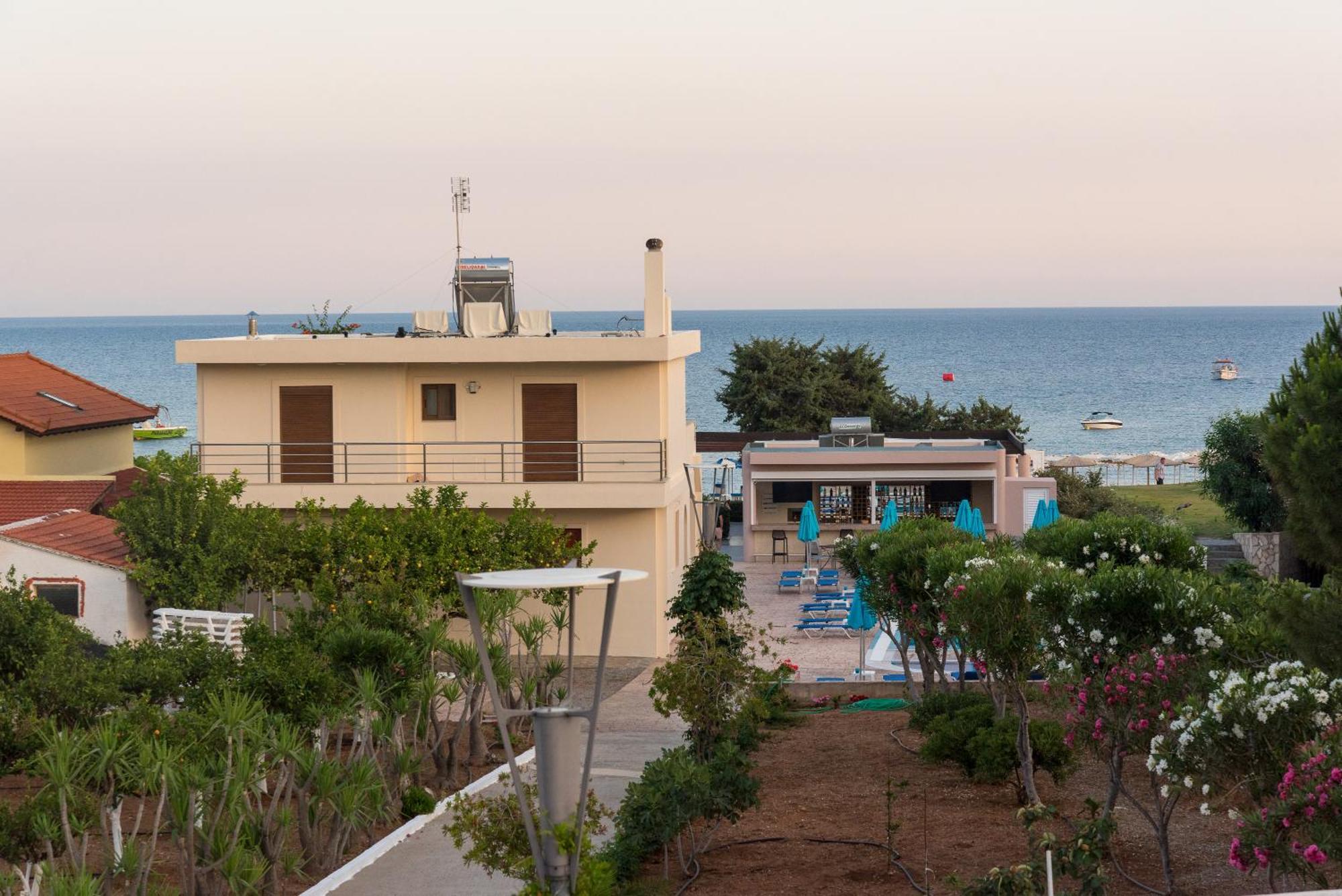 Amaryllis Front Beach Hotel Lárdosz Kültér fotó