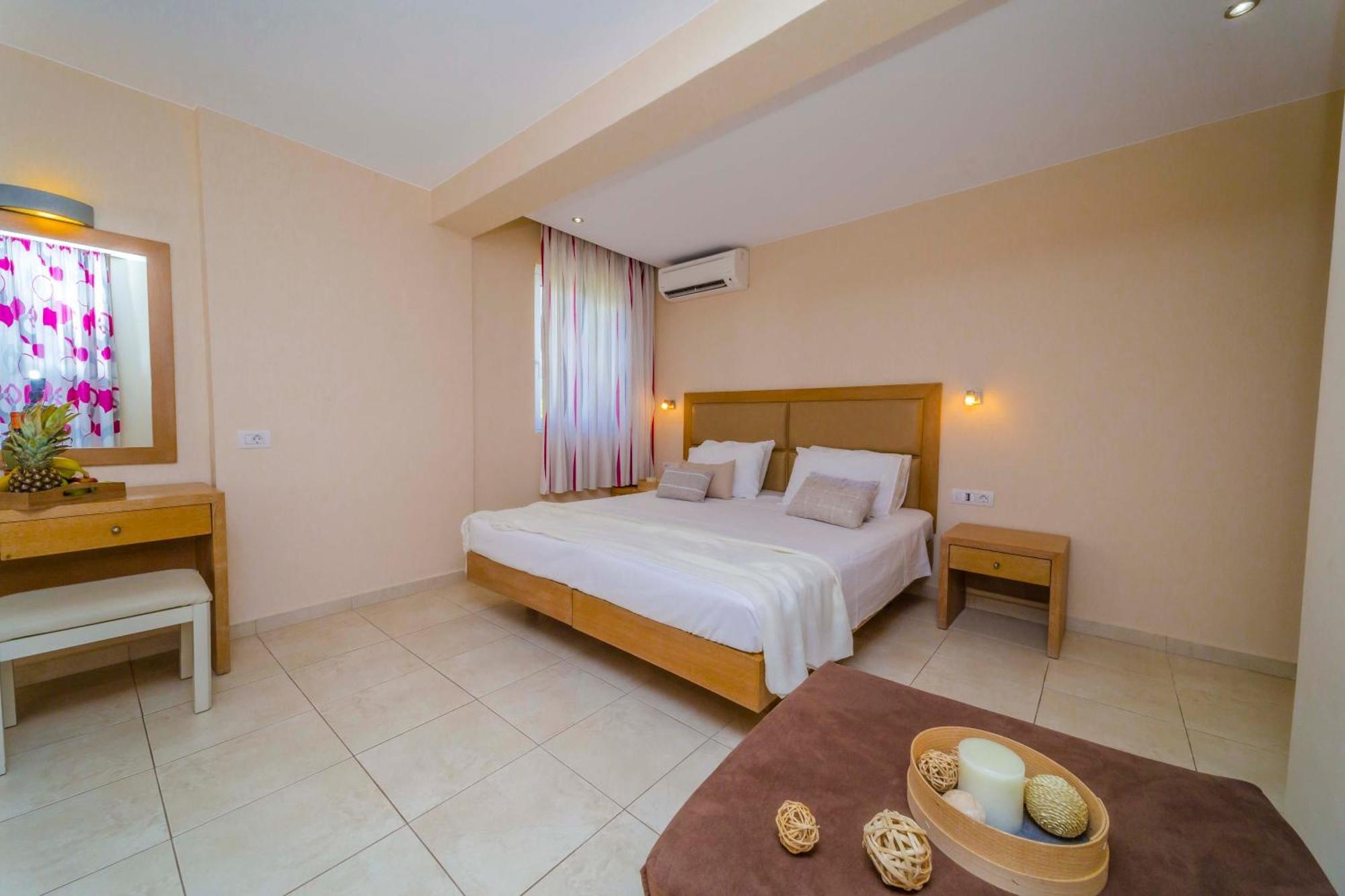 Amaryllis Front Beach Hotel Lárdosz Kültér fotó